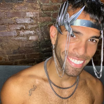 maxxrivv's profile picture. Motorcyclist. Software Engineer. Gamer. New Yorker.