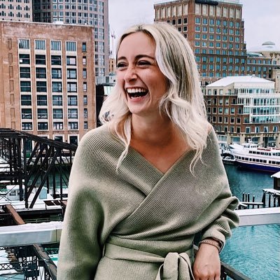 carlyhastings's profile picture. a liberal pats fan 🤷‍♀️