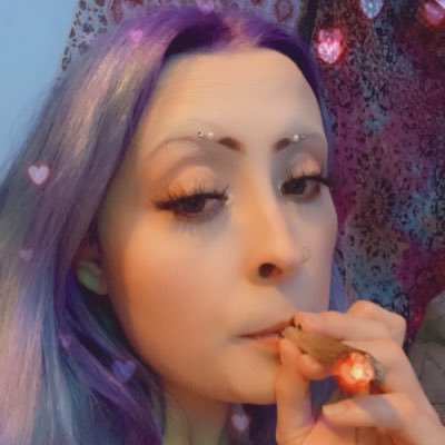 🌞🔮 Artist | Opal Queen | She/her✨🔮🌞 🌜Snap and everything else: @c0ckward🌛 Email:cosmicsorceress@yahoo.com | Venmo: c0ckward