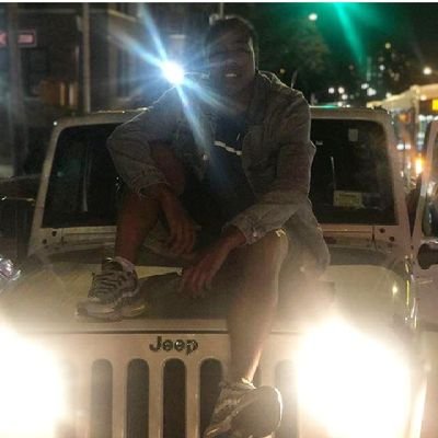 starmoneystizzi's profile picture. I'm floating in outer space no need to touch down