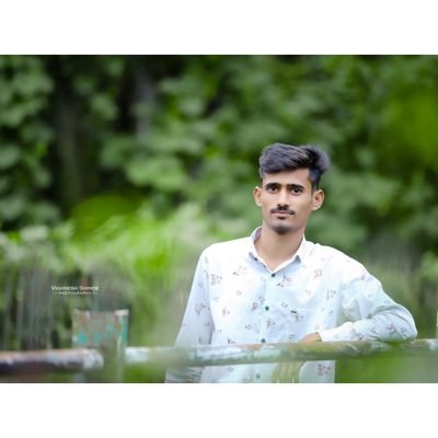 OmkarBhor_20's profile picture. 'Hello World';