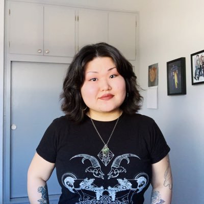 She/her/hers; Mongolian-American 🇲🇳🇺🇸 Artist, wife & cat mama! ♥️