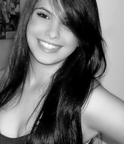 {♥} → Sαbє αquєlα gαrotα quє você olhα є pєnsα 
 єlα dєvє sєr lєgαl!  
єntão... não sou єu!
