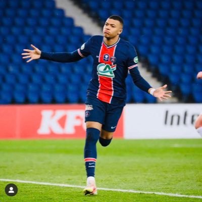 Salut l’équipe on arrive en 2021 pour tout casser ❄️ , j’ai déjà un groupe telegram où on encaisse venez en masse ❤️❤️❤️#Teamparieur