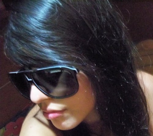 Chata, Irritante, Chorona, Sensível, Sonhadora, Belieber, São Paulina, Metida, Boba, Feliz, Amiga, Companheira.. Paz, Amor, Sapatos, Fotos. Así soy yo!