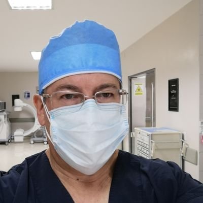 Decano Facultad Ciencias de la Salud Universidad Indoamérica
Cirujano General y Laparoscópico