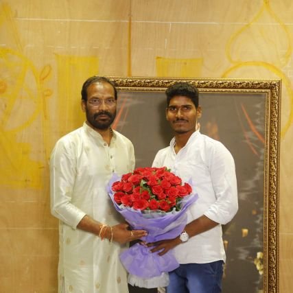 MadhaniShiva's profile picture. 