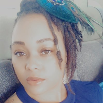 Mother 💙. Wife 💍. Proverbs 3:5-7 ✝️. Daughter of a KING👑. Gemini ♊️ 🤪. ΣΓΡ🐩💛