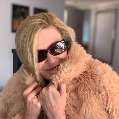 DeborahMillerLe's profile picture. just being me