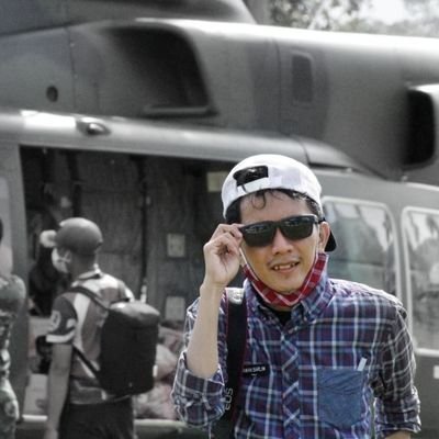 bukan namanya hidup kalau bahagia terus,,hidup itu juga diwarnai dengan duka ataupun masalah