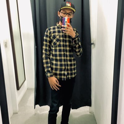 Chewanfadhlan's profile picture. Difficult Road Leads To Beautiful Destination 🏝