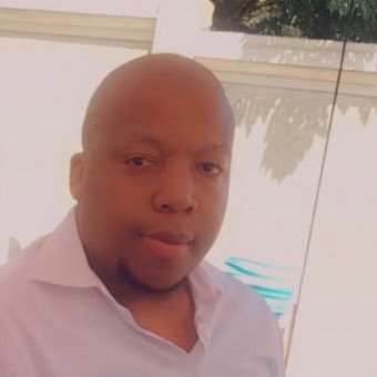 G-unit are the buns I’m the yeast 🥯🥯🥐🥐 kaizer chiefs ⚽️. sous chef 👨🍳 . 🥓🥩🍔🌭 . traveling man 🗺. Chelsea fc ⚽️⚽️. Vw🚗🚗🚘food porn🍔🥓