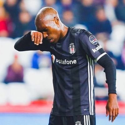 Bu hayatta en çok Beşiktaş'ı, Beşiktaş'ta en çok seni Atiba 🖤🤍🦅