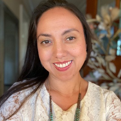 Diné asst prof @uchicago. Indigenous SW land & sovereignty, toxic legacies, water & CO river, media & curation. ++++ Ta’neeszahnii, Bilagáana, Áshįįhi, Naakaii