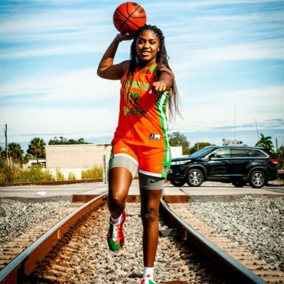 Blanche Ely High School🧡💚🐅 #TeamKnight 🏀 c/o 24’