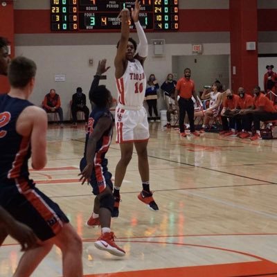 co 22’ 6’2 pg hazel green highschool GPA 3.3 | phone : (256) 746-6870 email : knoxrj@peoplepc.com | season highlights below