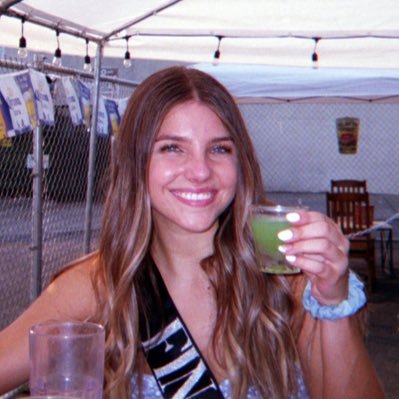 jessica_lawer's profile picture. chico state '21 // sc: jess_cheer4