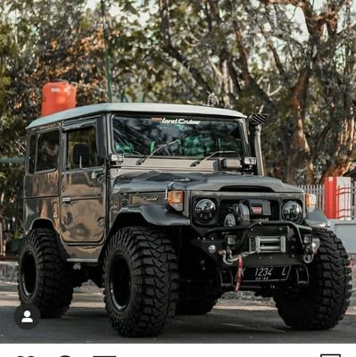 b96442076's profile picture. 