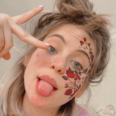 CemosunGozlugu's profile picture. Solmazlardan birisi...