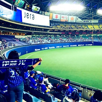 2004年からベイスターズファン(#3#5#9#29♡) おかわり世代 12球団ファン様フォローお気軽に 野球応援歌と捕手、ドラクエ、FF、ビールをいかに安く美味く飲むかに情熱を燃やす ポジツイを心掛けていますが、時々不謹慎なツイもします