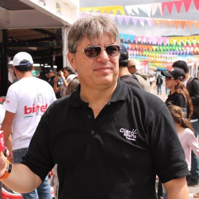 Periodista deportivo especializado en los deportes a Motor Colombia, 29 años haciendo Radio y TV