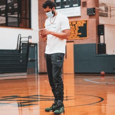 🏀 Skills Trainer. DM for training inquiries or use link.

Head of Player Development - @ndprephoops (2019-2023)

Head AAU Coach - CT Basketball Academy (CBA)