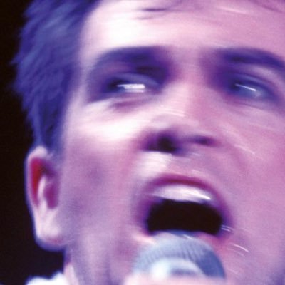 r0sealit's profile picture. She/her | Regular music enjoyer | why are u here