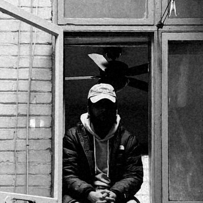 Producer. Rapper. Singer.
Scarborough | Montreal
Instagram: @royculdesac