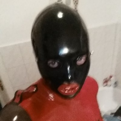 Latex - dem Material komplett verfallen

https://t.co/nTTJM20bWG