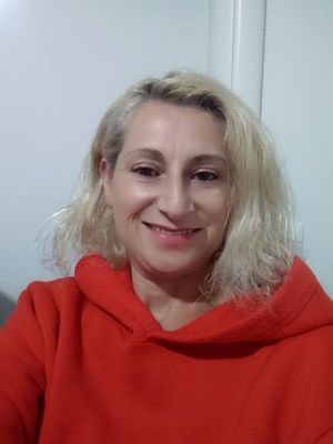 pinelopepap's profile picture. 