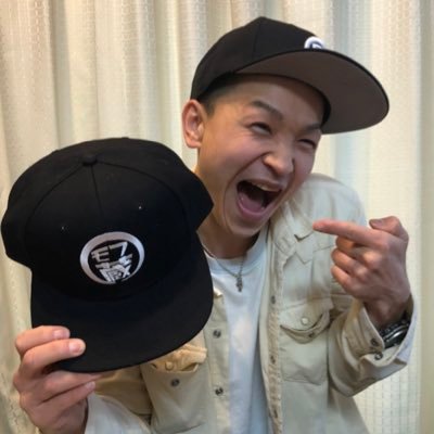 YouTuber【モフ蔵リフォーム】経歴→スロプロ→株投資（12年連続プラス）→ソーラー売電→電気屋&戸建て投資→飲食経営お店は秘密㊙️大家3年目でFIRE 現在40室？𝕏長野県のｺﾞﾘｺﾞﾘDIY大家𝕏ケチは褒め言葉🥹テーマは『努力とセンス』🥹 #厨二悪ふざけおじさん