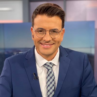 Papá de Franco y Dante, periodista y conductor de #Teledía y #bichosdeciudad en @Canal4_uy Instagram: @robertohernandez.uy Mail: rhernandez@canal4.com.uy