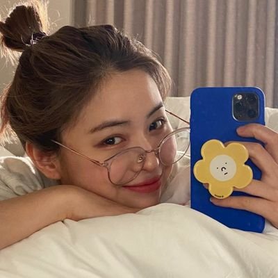 ryujinblogs's profile picture. she/her