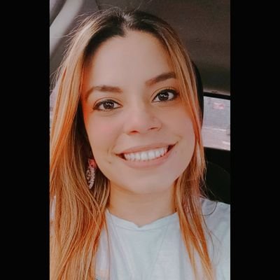 yanelale's profile picture. 