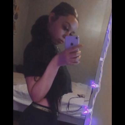 only 19 👅 https://t.co/PxGdotMjz0 ig: @sodatsbabyk 🤍