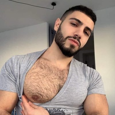 Contenido 100% Gay | Dedicado para todos aquellos que disfrutan de buenos machos empotradores y perras sumisas 🍆🍑💦 Relatos, Quotes, DM y Grupo de Whats App