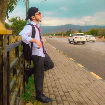 VsAWyKyQAXQd8sg's profile picture. 