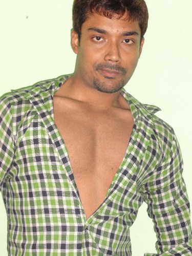 MajumdarSuuvo's profile picture. hi , dis is suuvo , am just finished my mbbs course nd nw working as house surgeon in cardiology.