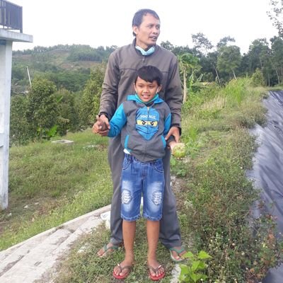 BOEDHYS73's profile picture. 