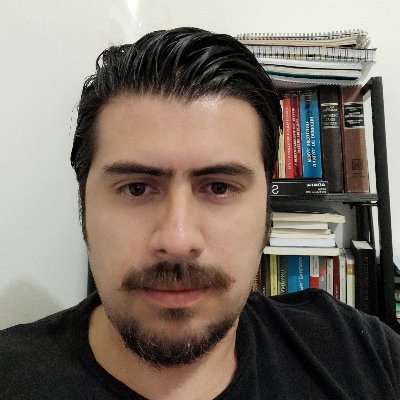 Sociólogo del trabajo y jurista. Ex presidente de la ANAD. Miembro del colegio de abogados de Ensenada.