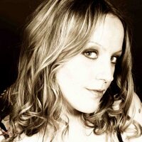 Laura Norrell - @lippy_laura Twitter Profile Photo