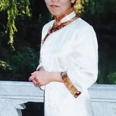 中国語(時々英語)と格闘(?)する引きこもり種族。
中国スタートアップ系記事の翻訳をしたり、敏腕エージェント様のお陰により、最近凄い勢いの中華SFの翻訳に時々関わらせて戴いてます。
文楽/バレエ/フィギュアスケート/漫才/相撲好き。(主に2000年頃の)C-POPも大好き。
行ったことある海外旅行先は中華圏のみ。