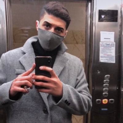 MOAGH_'s profile picture. كلُ الظلام الذي في الدنيا لا يستطيع ان يخفي ضوء شمعةٍ مضيئة. DentSenior🦷