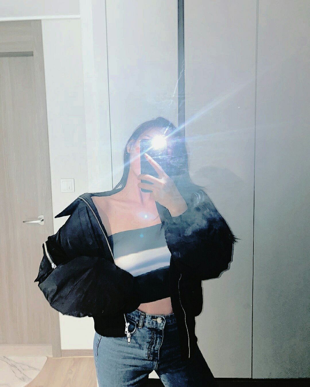 dracuwla's profile picture. ✨₎ ..⃗.  ꒰  @dgerouz makes me feel like im worth something more than the universe  ꒱