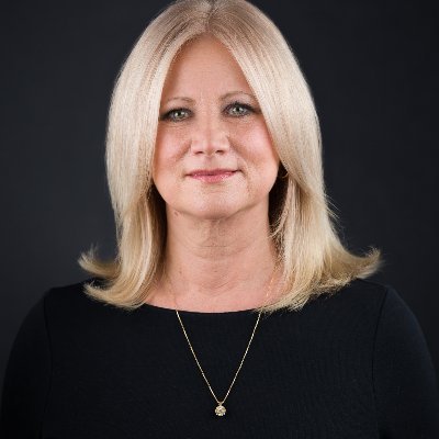 Realtor with Howard Hanna Real Estate in NE Ohio.
Serving my clients with Enthusiasm, Great Communication, & Knowledge. C. 734-904-6903 tishhummer@howardhanna