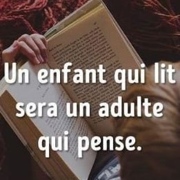 A la fois Assistante de direction, Animatrice pour Enfants mais aussi Ecrivain, Aquarelliste, Slameuse, je suis une Amazone, j'ai plusieurs cordes à mon arc !