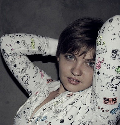 LE_Ny_SH_kA's profile picture. главная моя проблема в том, что в заднице еще играет детство,а жить уже нужно по взрослому...