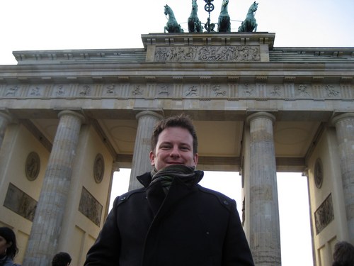 realgilbarto's profile picture. Just trying to understand this tweeting business!