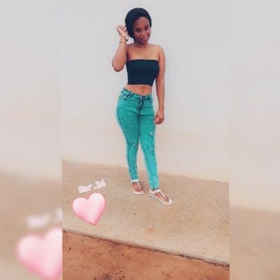 shy but talkative at the same time♥️♥️🏃‍♀️✨let go follow me i will follow you...
-in god trust i gonna make it 🎓🎓 ( UNISA STUDENT) #craving for peace 🤭.