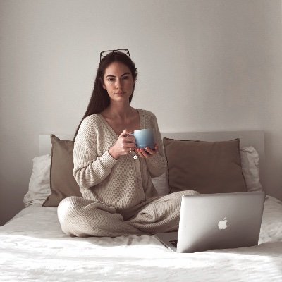 RoisinMcBride_'s profile picture. UK based blogger focusing on #Wellness, #Sustainability and #Travel